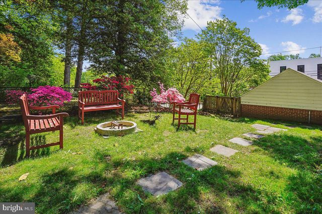 2910 UPTON ST NW, Washington, DC 20008