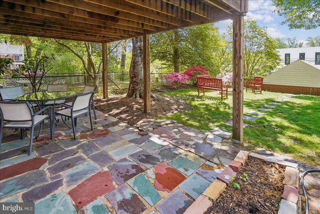 2910 UPTON ST NW, Washington, DC 20008