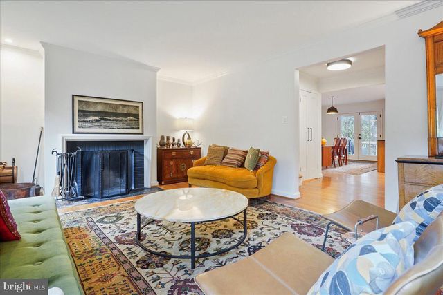2910 UPTON ST NW, Washington, DC 20008