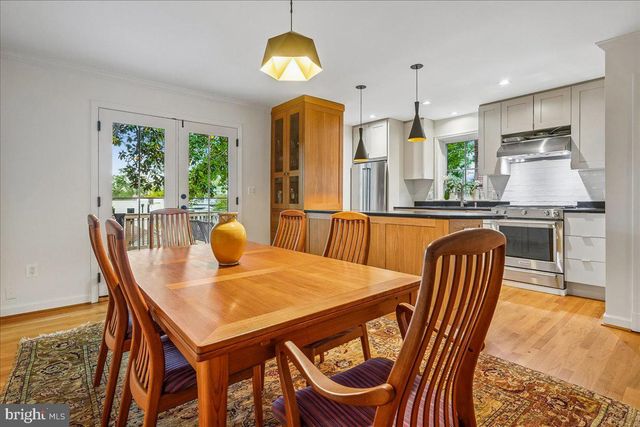 2910 UPTON ST NW, Washington, DC 20008