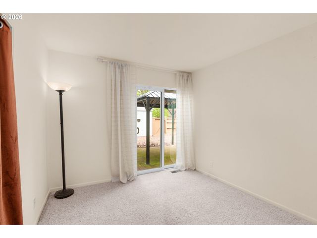 17753 Nw LAKEWAY Ct, Beaverton, OR 97006