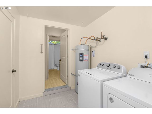 17753 Nw LAKEWAY Ct, Beaverton, OR 97006