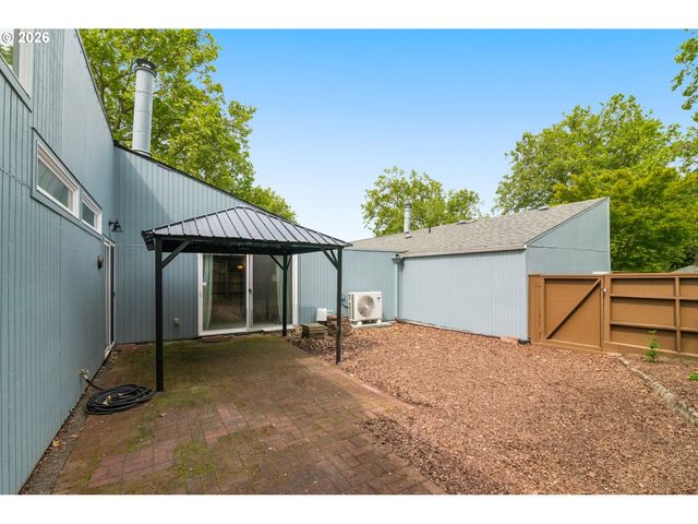 17753 Nw LAKEWAY Ct, Beaverton, OR 97006