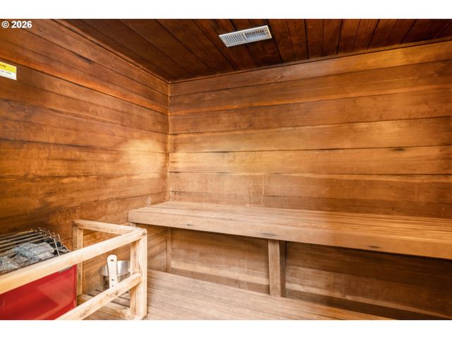 17753 Nw LAKEWAY Ct, Beaverton, OR 97006