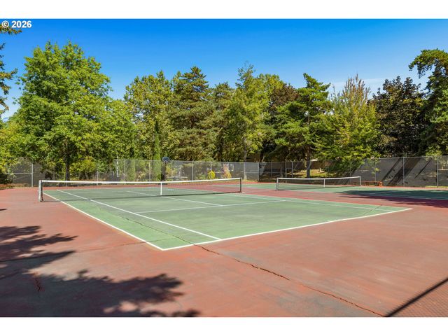 17753 Nw LAKEWAY Ct, Beaverton, OR 97006