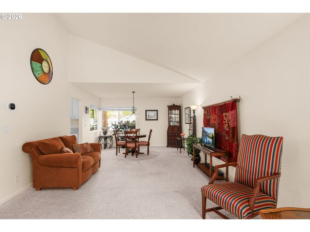 17753 Nw LAKEWAY Ct, Beaverton, OR 97006