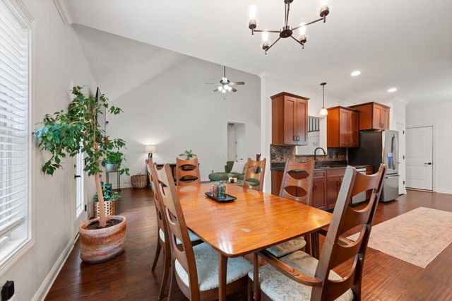 1496 Amberley Dr, Clarksville, TN 37043