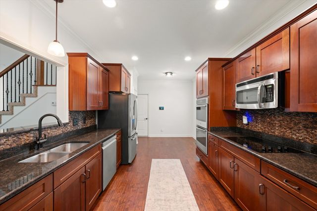 1496 Amberley Dr, Clarksville, TN 37043