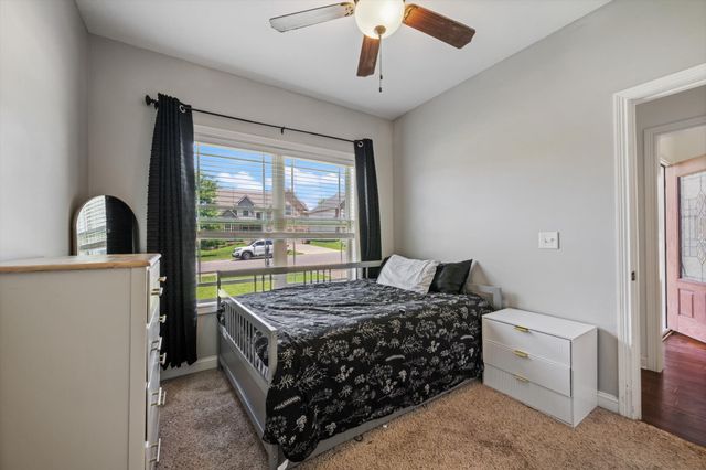 1496 Amberley Dr, Clarksville, TN 37043