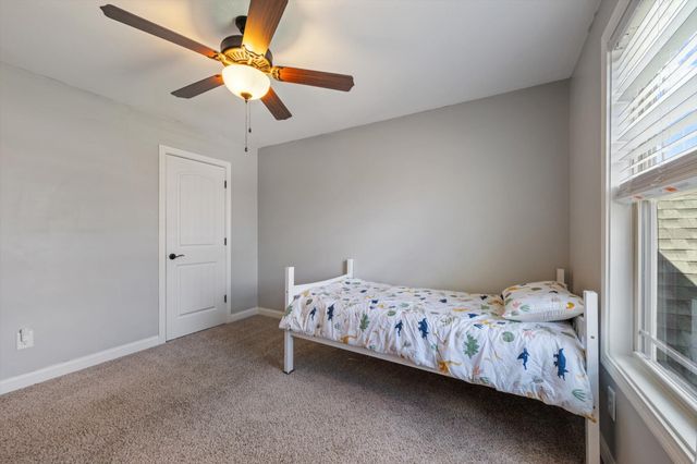 1496 Amberley Dr, Clarksville, TN 37043