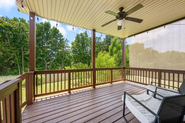 1496 Amberley Dr, Clarksville, TN 37043