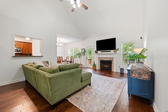 1496 Amberley Dr, Clarksville, TN 37043