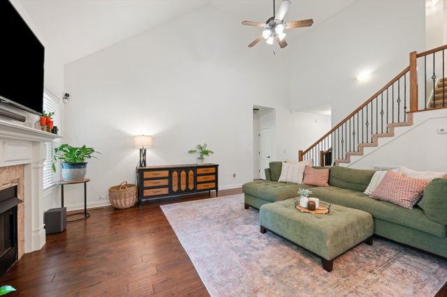 1496 Amberley Dr, Clarksville, TN 37043