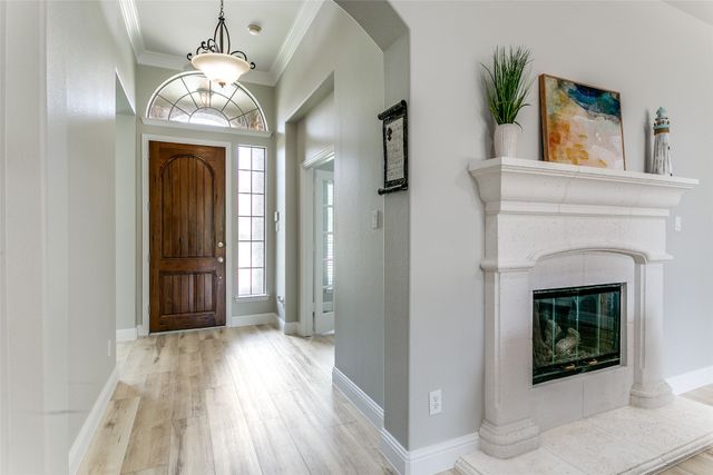 412 Red Castle Drive, Lewisville, TX 75056