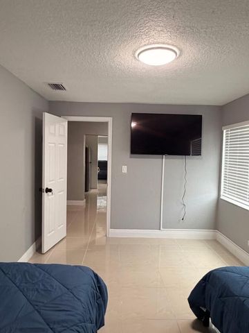1558 NW 5TH Avenue, Pompano Beach, FL 33060