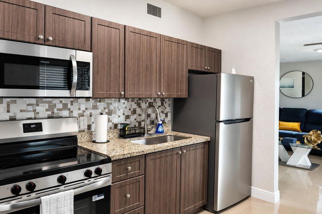 1558 NW 5TH Avenue, Pompano Beach, FL 33060