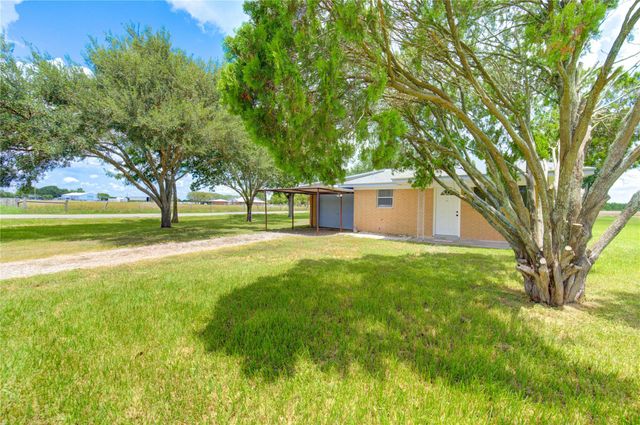 402 N 1st Street, Beasley, TX 77417