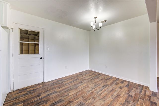 402 N 1st Street, Beasley, TX 77417