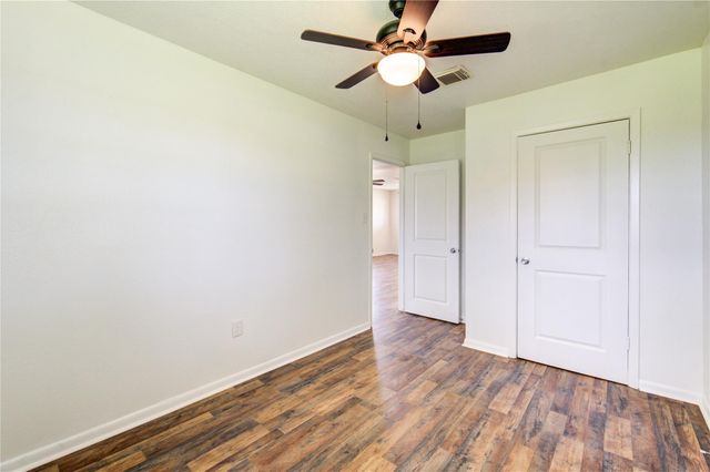 402 N 1st Street, Beasley, TX 77417