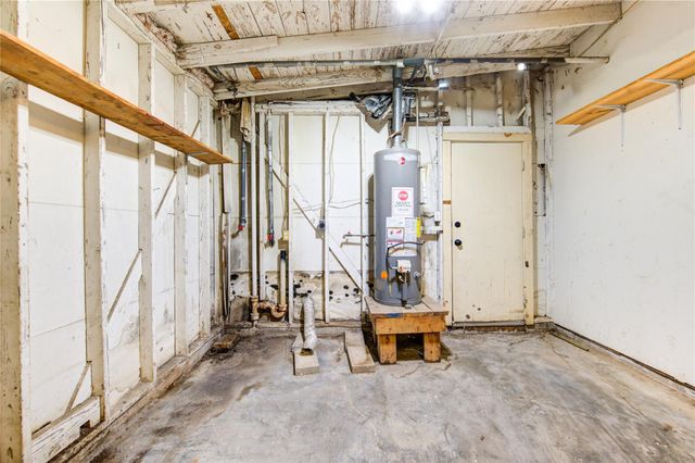 402 N 1st Street, Beasley, TX 77417
