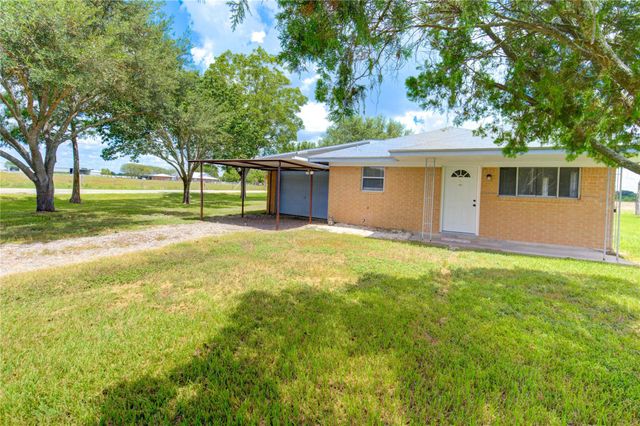 402 N 1st Street, Beasley, TX 77417