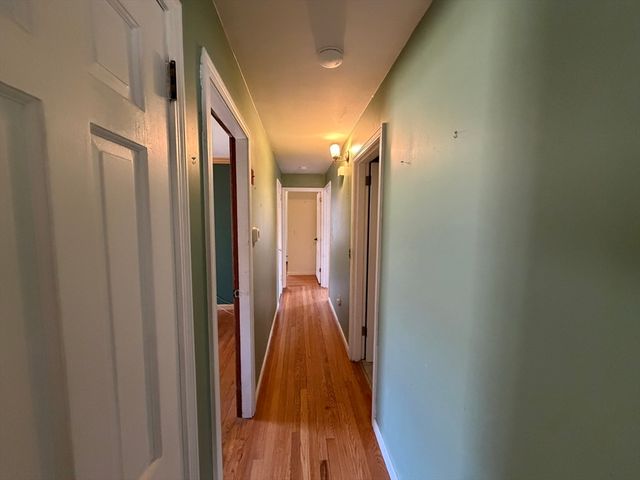 125 Brookfield Rd, Sturbridge, MA 01518