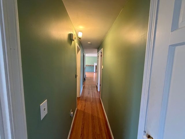 125 Brookfield Rd, Sturbridge, MA 01518