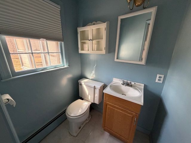 125 Brookfield Rd, Sturbridge, MA 01518