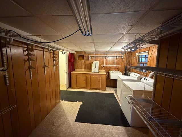 125 Brookfield Rd, Sturbridge, MA 01518