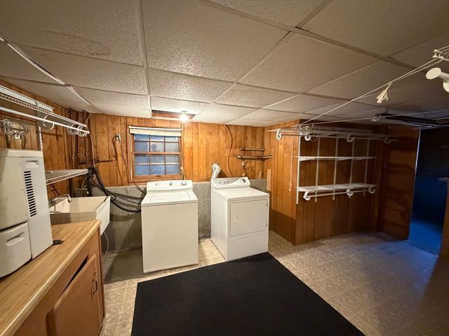 125 Brookfield Rd, Sturbridge, MA 01518