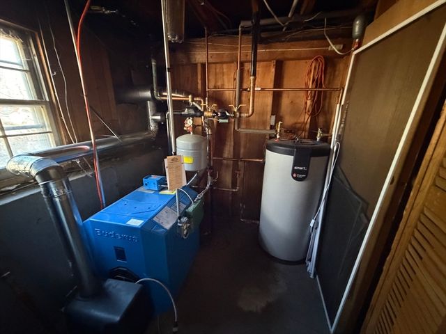 125 Brookfield Rd, Sturbridge, MA 01518