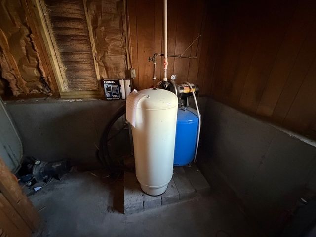 125 Brookfield Rd, Sturbridge, MA 01518