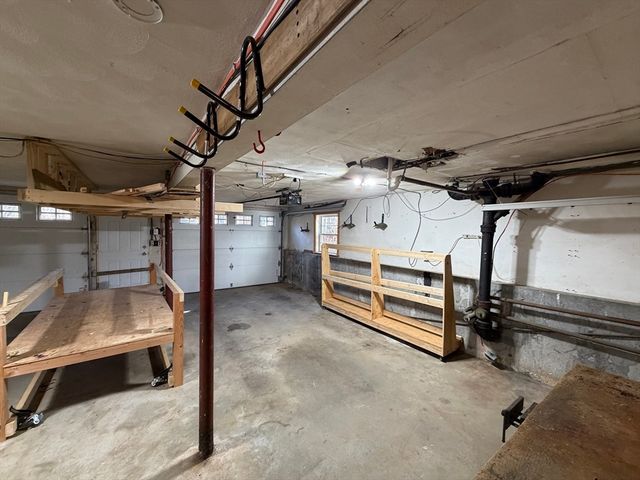 125 Brookfield Rd, Sturbridge, MA 01518