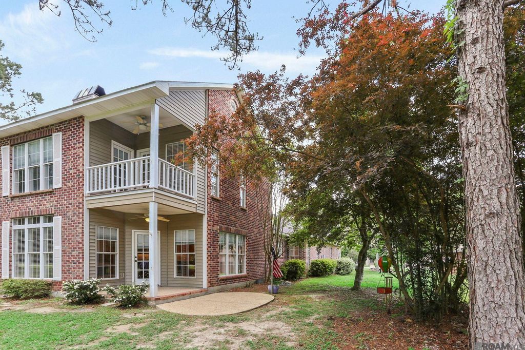 6112 Beechgrove Ln, St Francisville, LA 70775