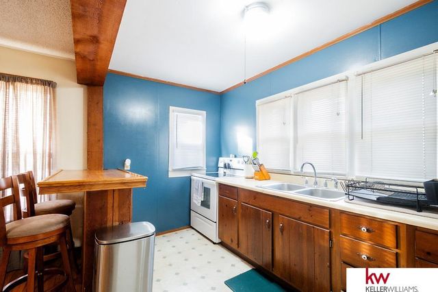 355 W 6th Street, Superior, NE 68978