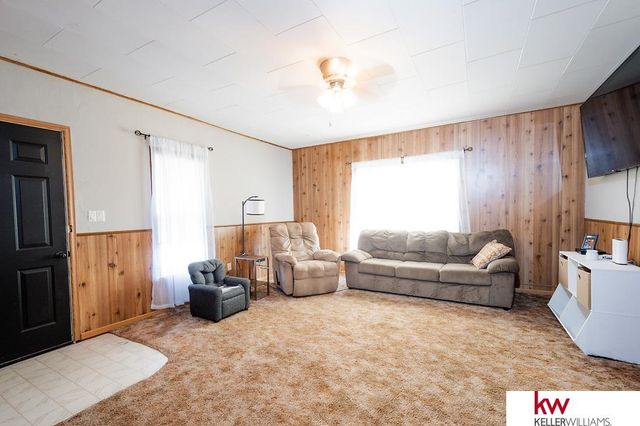 355 W 6th Street, Superior, NE 68978