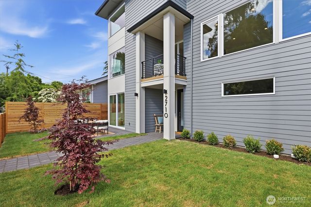2710 58th Avenue SW, Seattle, WA 98116