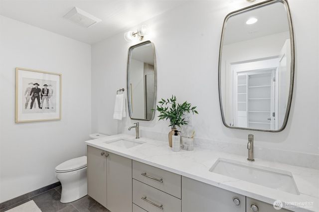 2710 58th Avenue SW, Seattle, WA 98116