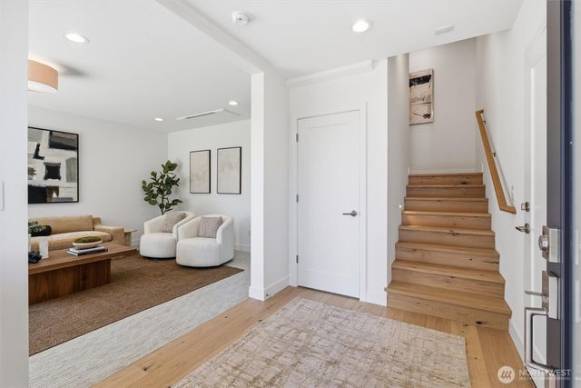 2710 58th Avenue SW, Seattle, WA 98116