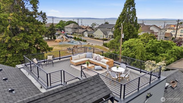 2710 58th Avenue SW, Seattle, WA 98116