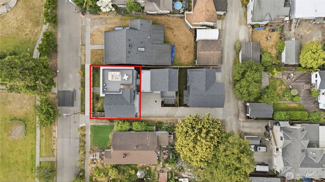 2710 58th Avenue SW, Seattle, WA 98116