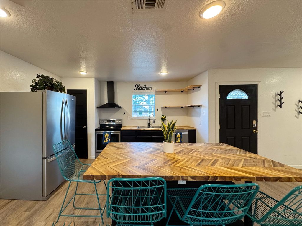 3305 Swan Street, Haltom City, TX 76117 — photo 3