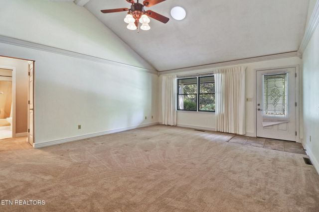 104 Brockhaven Lane, Crossville, TN 38558