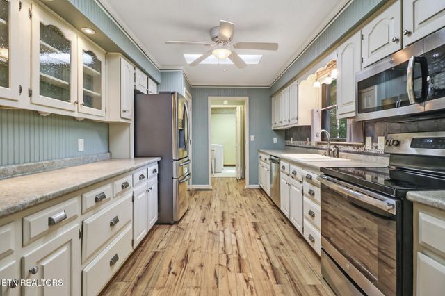 104 Brockhaven Lane, Crossville, TN 38558
