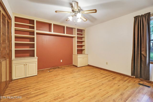 104 Brockhaven Lane, Crossville, TN 38558