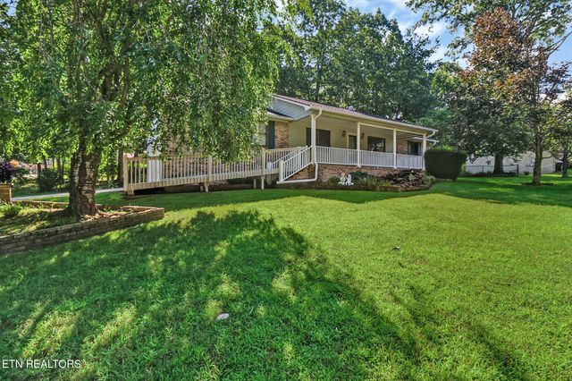 104 Brockhaven Lane, Crossville, TN 38558