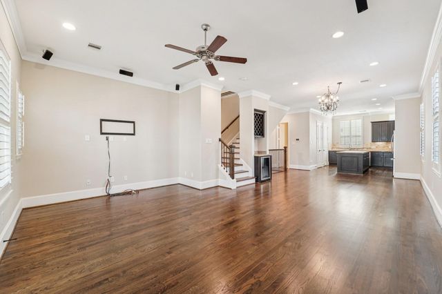 2421 Beall Street, Houston, TX 77008
