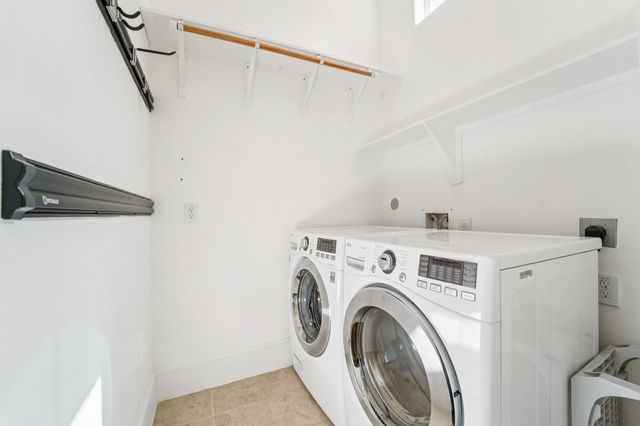 2421 Beall Street, Houston, TX 77008