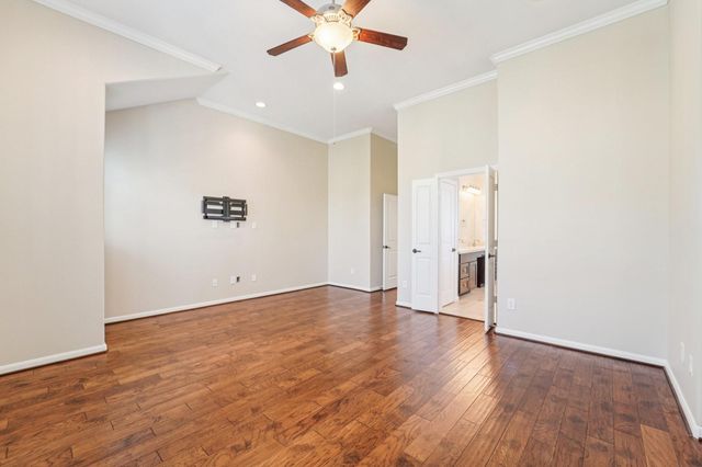 2421 Beall Street, Houston, TX 77008