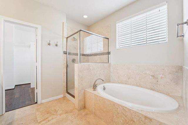 2421 Beall Street, Houston, TX 77008
